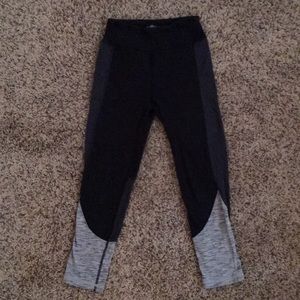 SO Yoga High Rise Capri Leggings